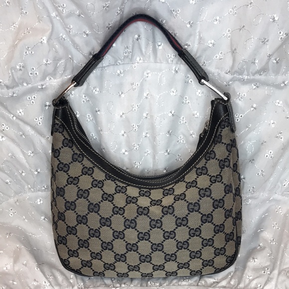 ⭐️ Rare Authentic Vintage Gucci Mini Croissant Shoulder Bag - Picture 5 of 14